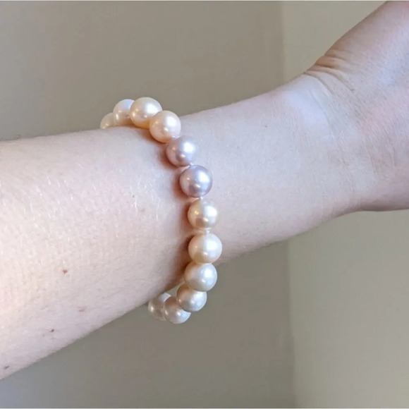 Ombre  Freshwater Pearl Bracelet & Zirconia - Picture 4 of 4